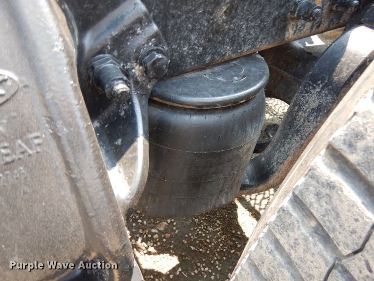 image for item DL5495 2008 Peterbilt 386  semi truck