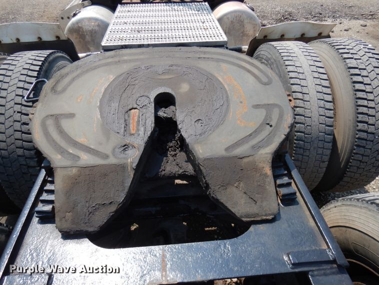 image for item DL5495 2008 Peterbilt 386  semi truck