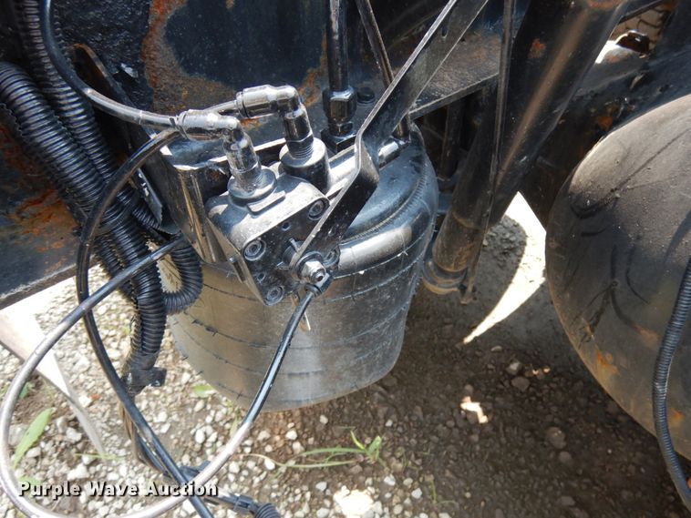 image for item DL5495 2008 Peterbilt 386  semi truck