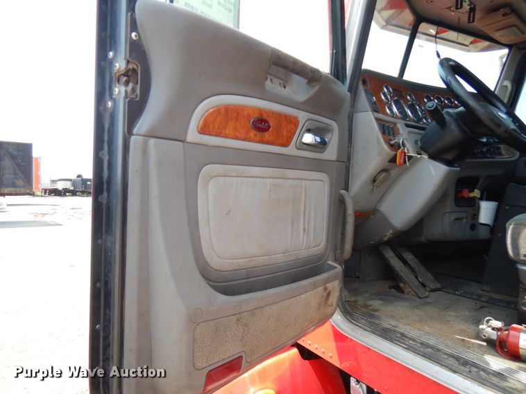 image for item DL5495 2008 Peterbilt 386  semi truck