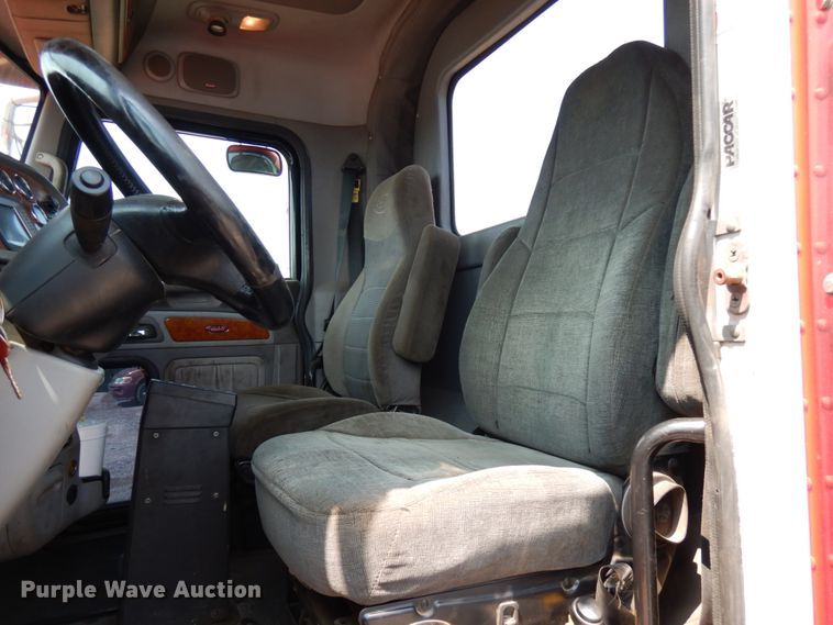 image for item DL5495 2008 Peterbilt 386  semi truck