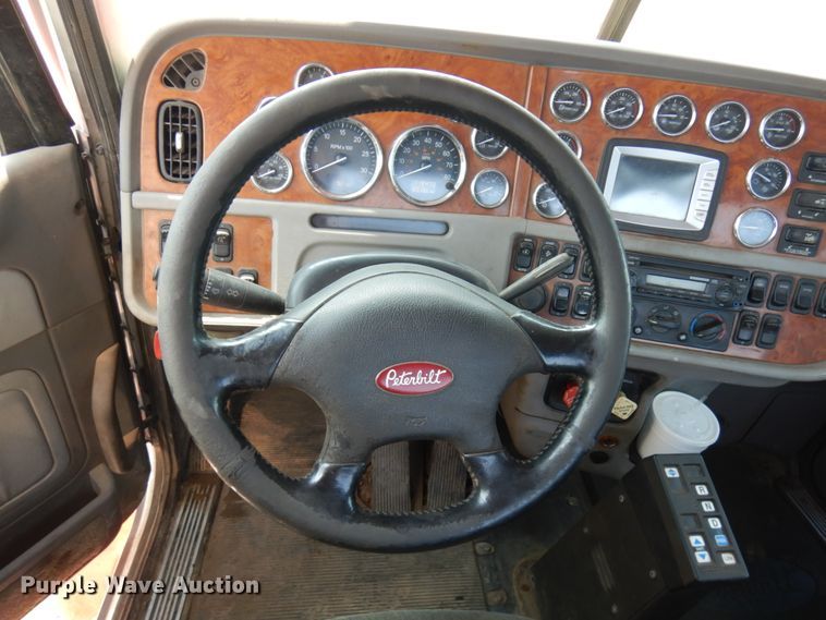 image for item DL5495 2008 Peterbilt 386  semi truck