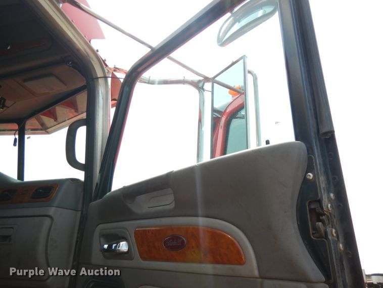 image for item DL5495 2008 Peterbilt 386  semi truck