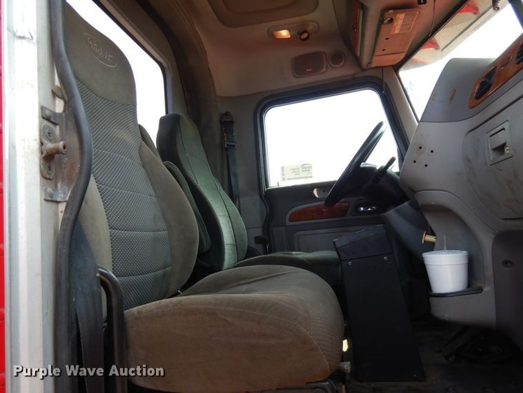 image for item DL5495 2008 Peterbilt 386  semi truck