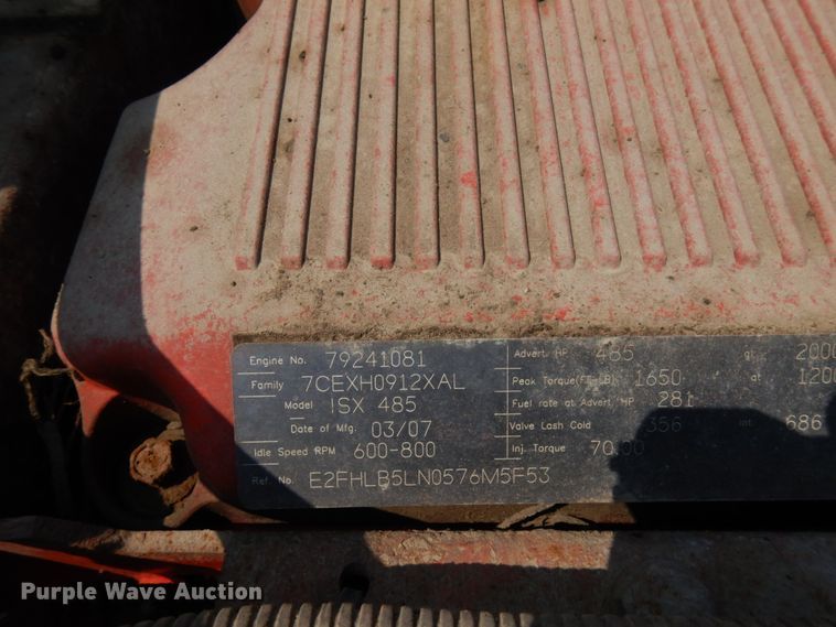 image for item DL5495 2008 Peterbilt 386  semi truck