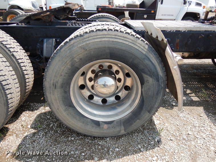 image for item DL5495 2008 Peterbilt 386  semi truck