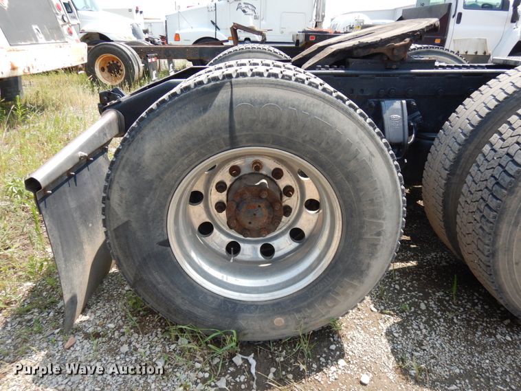 image for item DL5495 2008 Peterbilt 386  semi truck