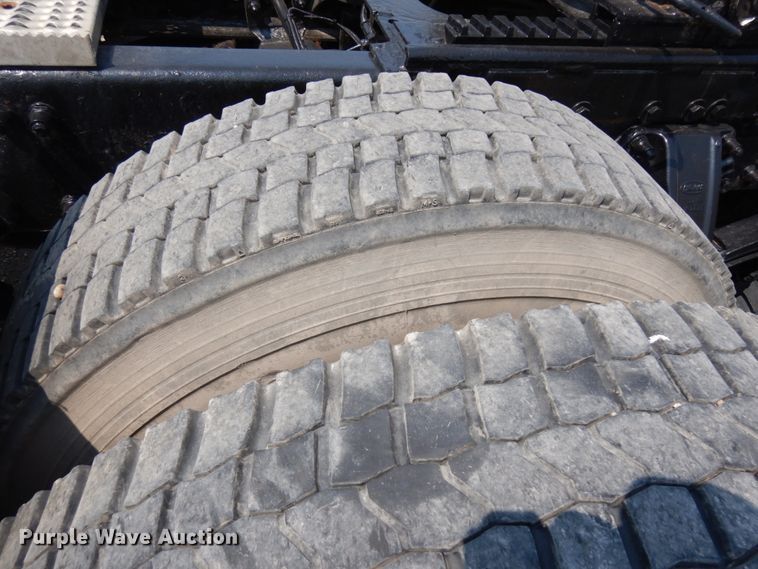 image for item DL5495 2008 Peterbilt 386  semi truck