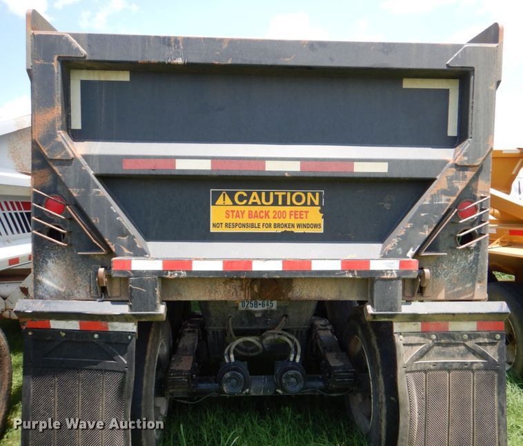 image for item DM3880 2016 Manac 4H232A000  end dump trailer