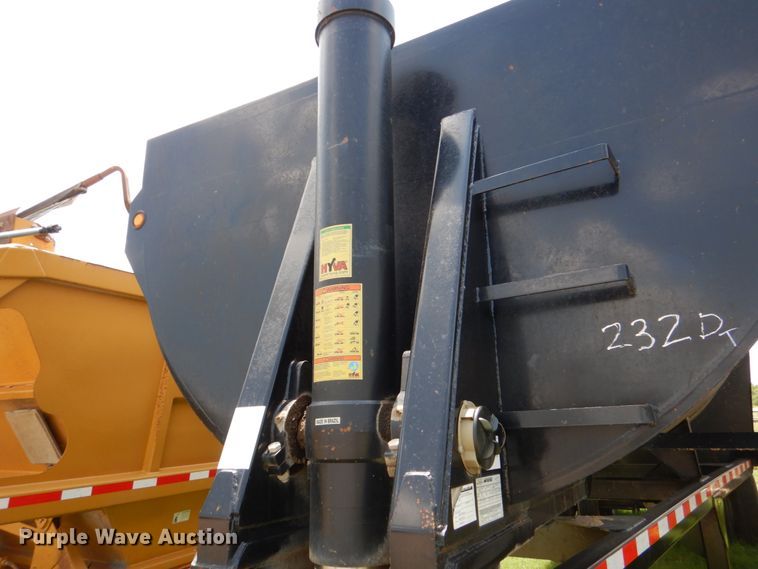 image for item DM3880 2016 Manac 4H232A000  end dump trailer