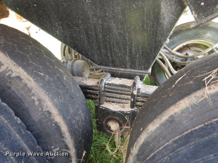 image for item DM3880 2016 Manac 4H232A000  end dump trailer