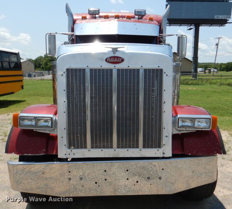 image for item DM3881 2003 Peterbilt 379  semi truck