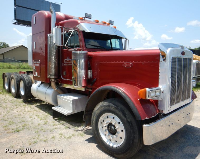 image for item DM3881 2003 Peterbilt 379  semi truck