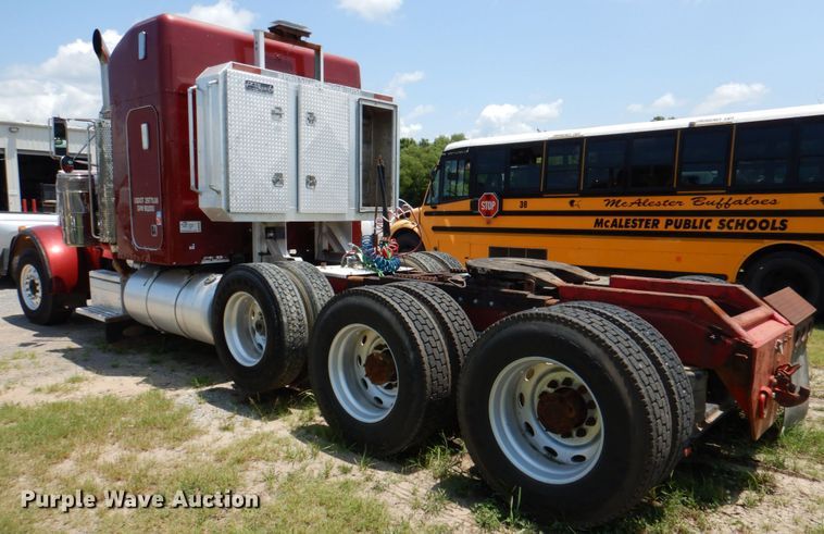image for item DM3881 2003 Peterbilt 379  semi truck