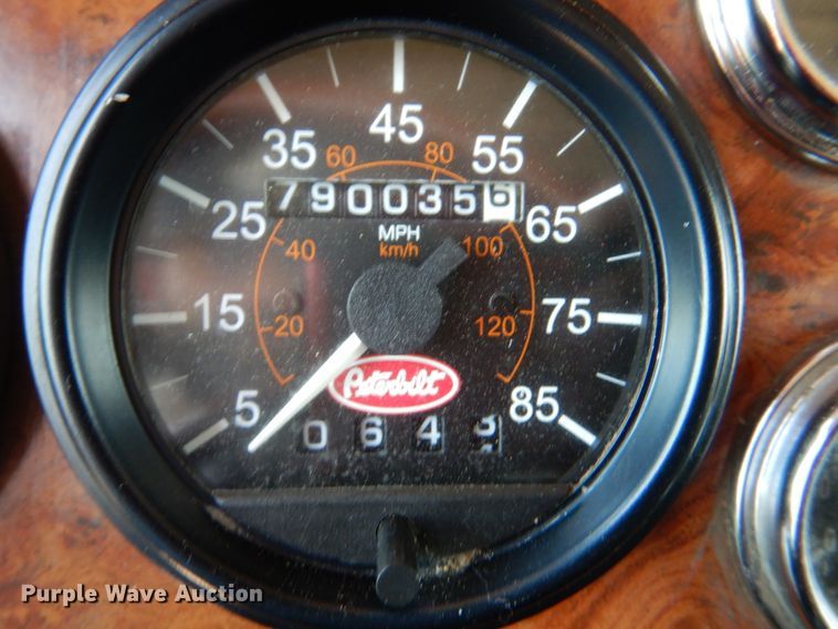 image for item DM3881 2003 Peterbilt 379  semi truck