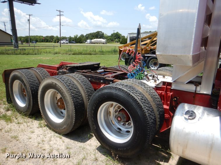 image for item DM3881 2003 Peterbilt 379  semi truck