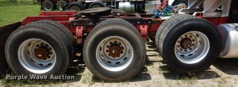 image for item DM3881 2003 Peterbilt 379  semi truck