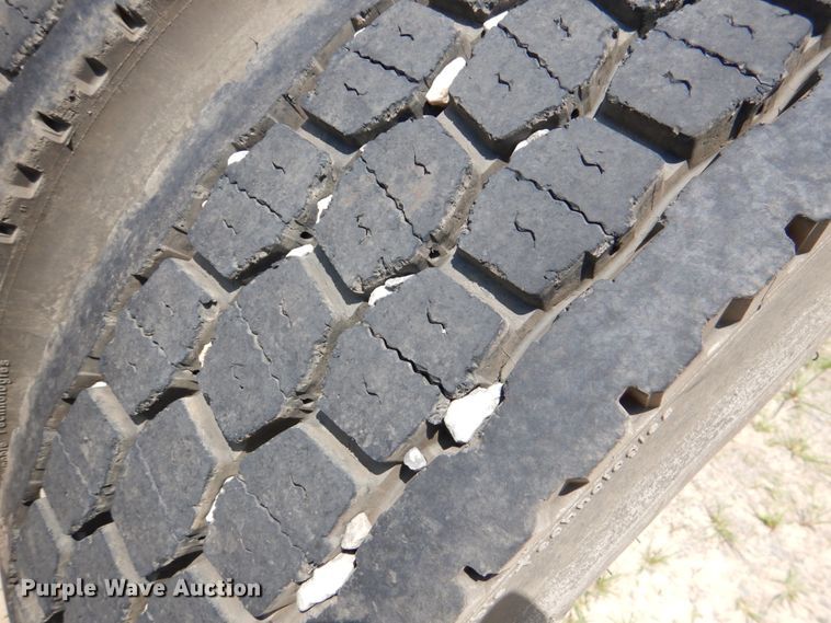 image for item DM3881 2003 Peterbilt 379  semi truck