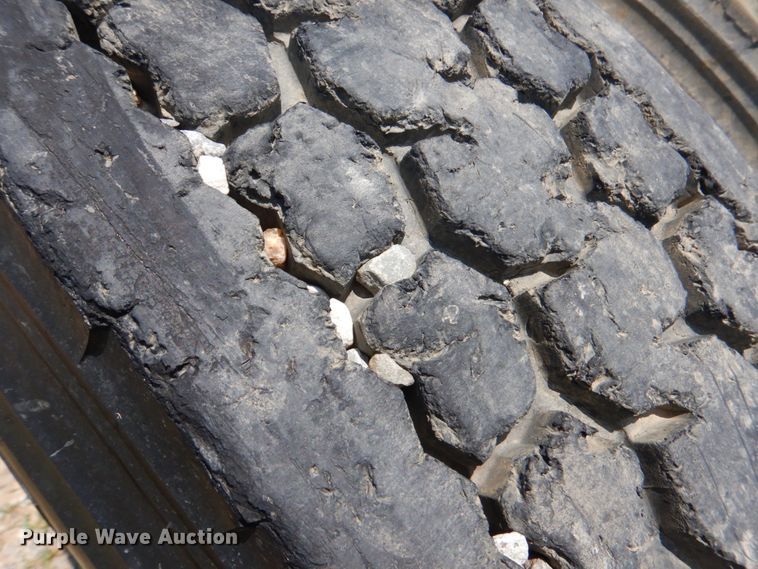 image for item DM3881 2003 Peterbilt 379  semi truck