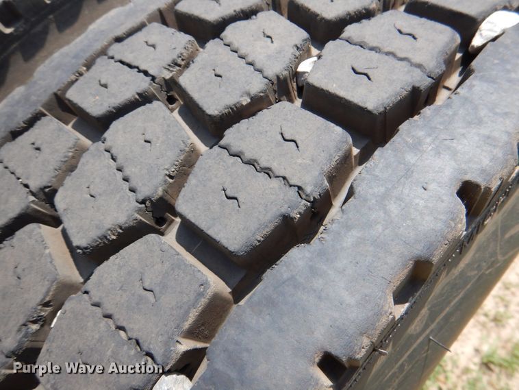 image for item DM3881 2003 Peterbilt 379  semi truck