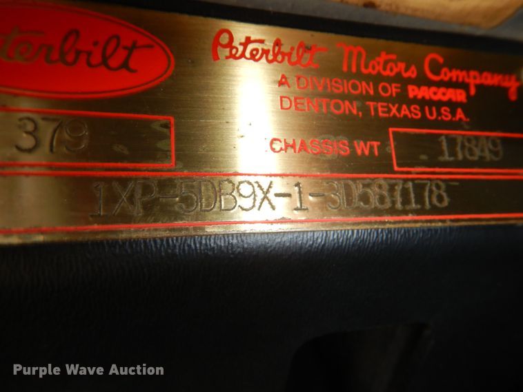 image for item DM3881 2003 Peterbilt 379  semi truck