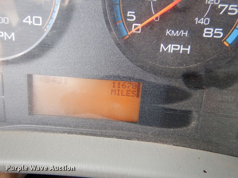 image for item DM3885 2012 International DuraStar 4300  truck cab and chassis