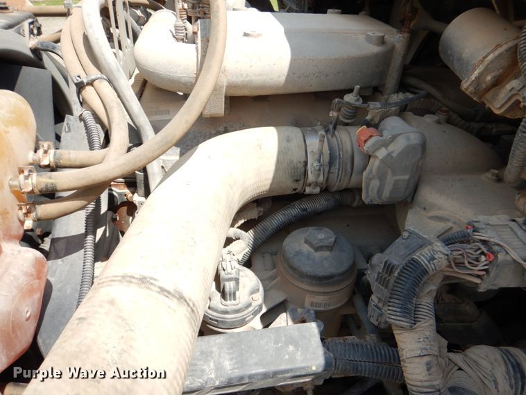 image for item DM3885 2012 International DuraStar 4300  truck cab and chassis