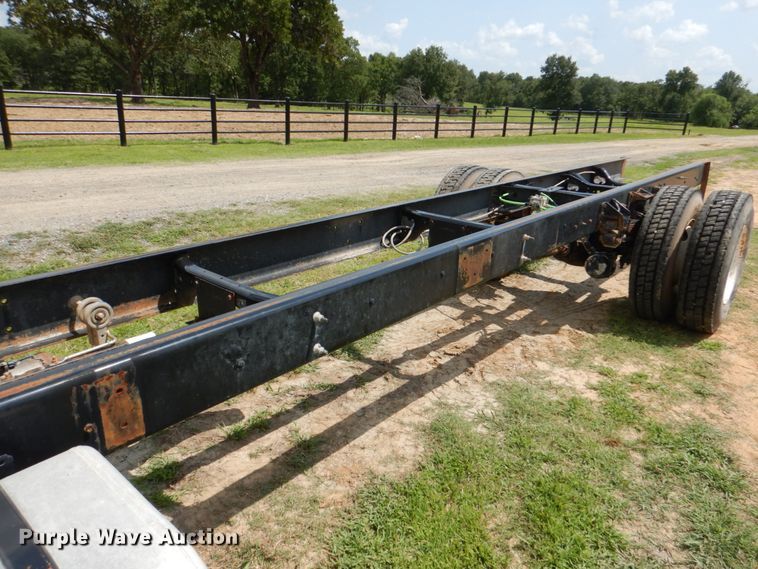 image for item DM3885 2012 International DuraStar 4300  truck cab and chassis