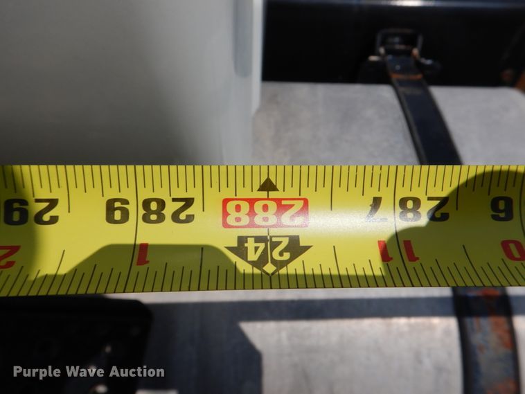 image for item DM3885 2012 International DuraStar 4300  truck cab and chassis