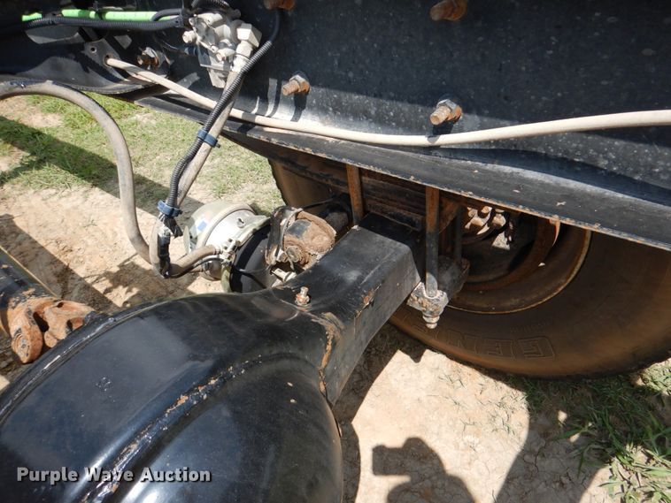 image for item DM3885 2012 International DuraStar 4300  truck cab and chassis