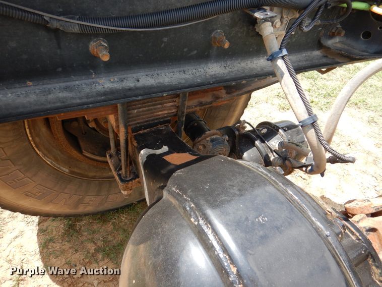 image for item DM3885 2012 International DuraStar 4300  truck cab and chassis