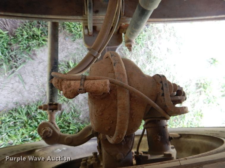 image for item DM3885 2012 International DuraStar 4300  truck cab and chassis