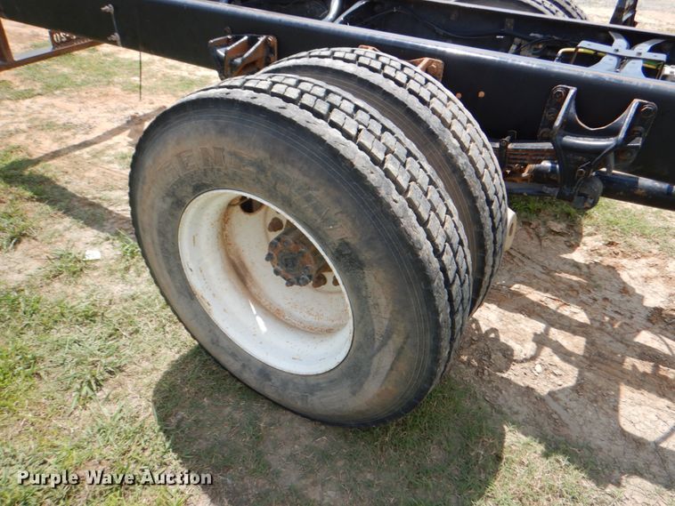 image for item DM3885 2012 International DuraStar 4300  truck cab and chassis