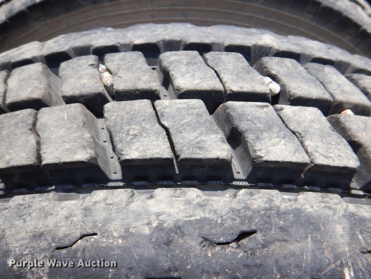 image for item DM3885 2012 International DuraStar 4300  truck cab and chassis