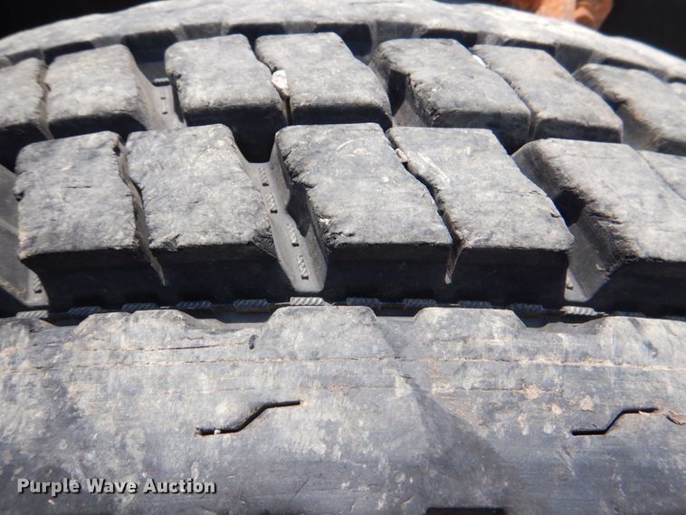 image for item DM3885 2012 International DuraStar 4300  truck cab and chassis