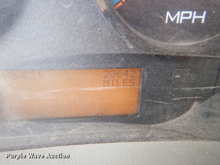 image for item DM3886 2011 International DuraStar 4300  truck cab and chassis