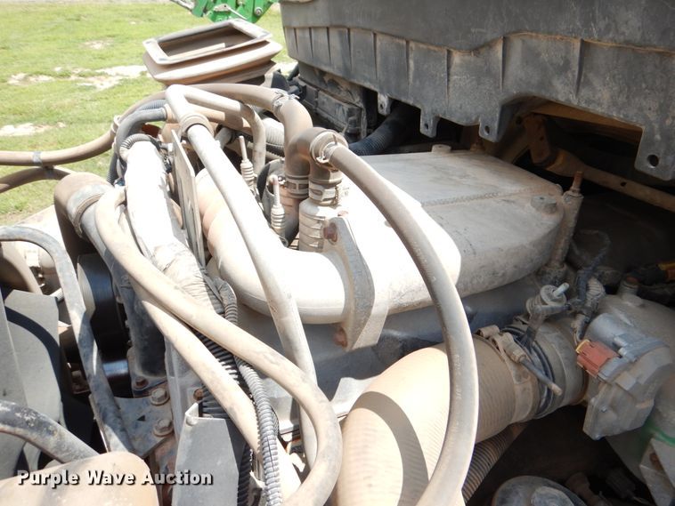 image for item DM3886 2011 International DuraStar 4300  truck cab and chassis