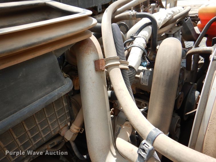 image for item DM3886 2011 International DuraStar 4300  truck cab and chassis