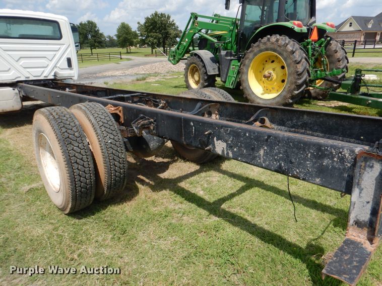 image for item DM3886 2011 International DuraStar 4300  truck cab and chassis