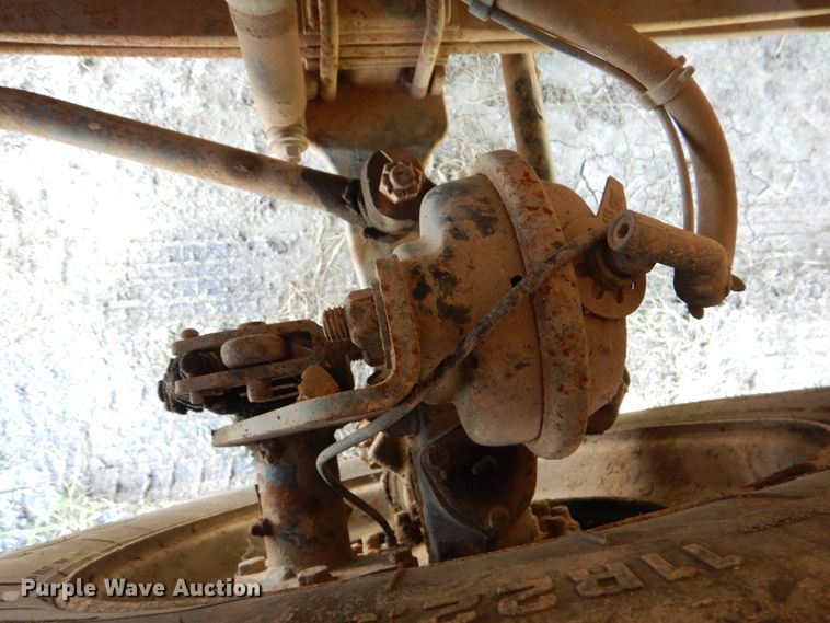 image for item DM3886 2011 International DuraStar 4300  truck cab and chassis