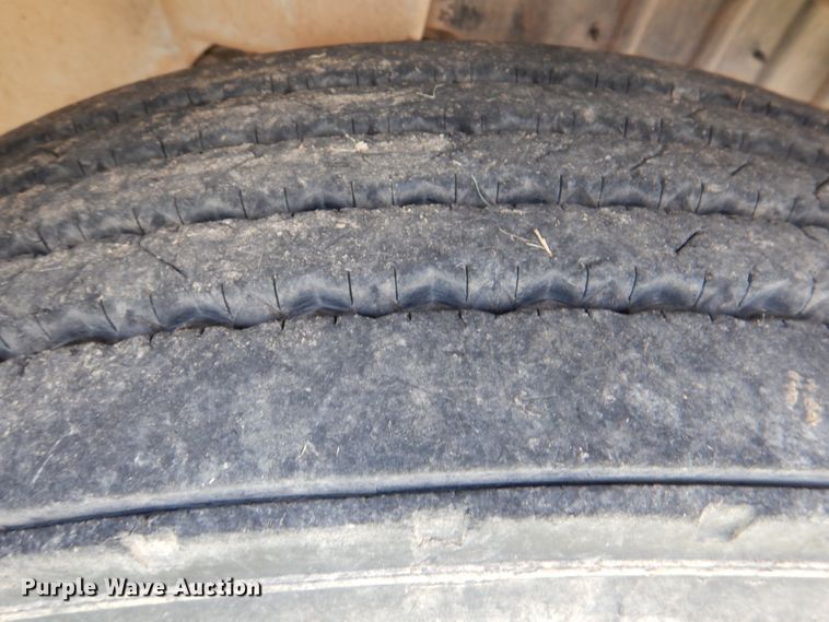 image for item DM3886 2011 International DuraStar 4300  truck cab and chassis