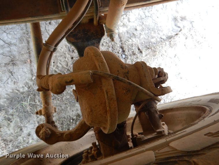 image for item DM3886 2011 International DuraStar 4300  truck cab and chassis