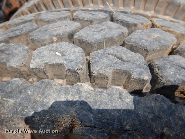 image for item DM3886 2011 International DuraStar 4300  truck cab and chassis