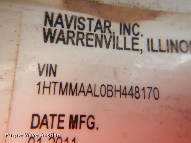 image for item DM3886 2011 International DuraStar 4300  truck cab and chassis