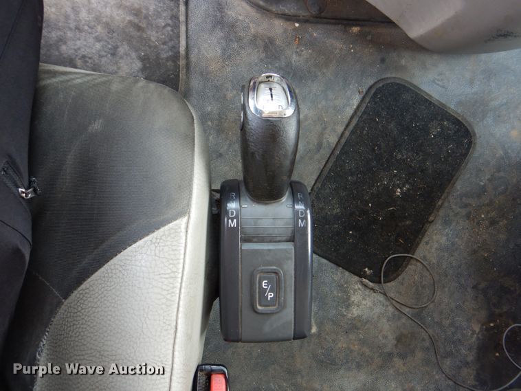 image for item DM3941 2009 Volvo VNL  semi truck