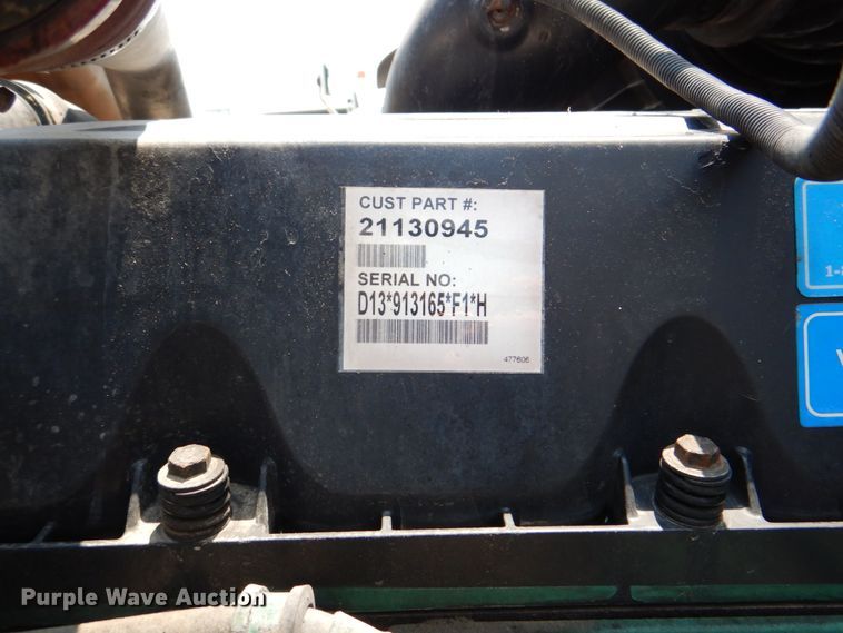 image for item DM3941 2009 Volvo VNL  semi truck