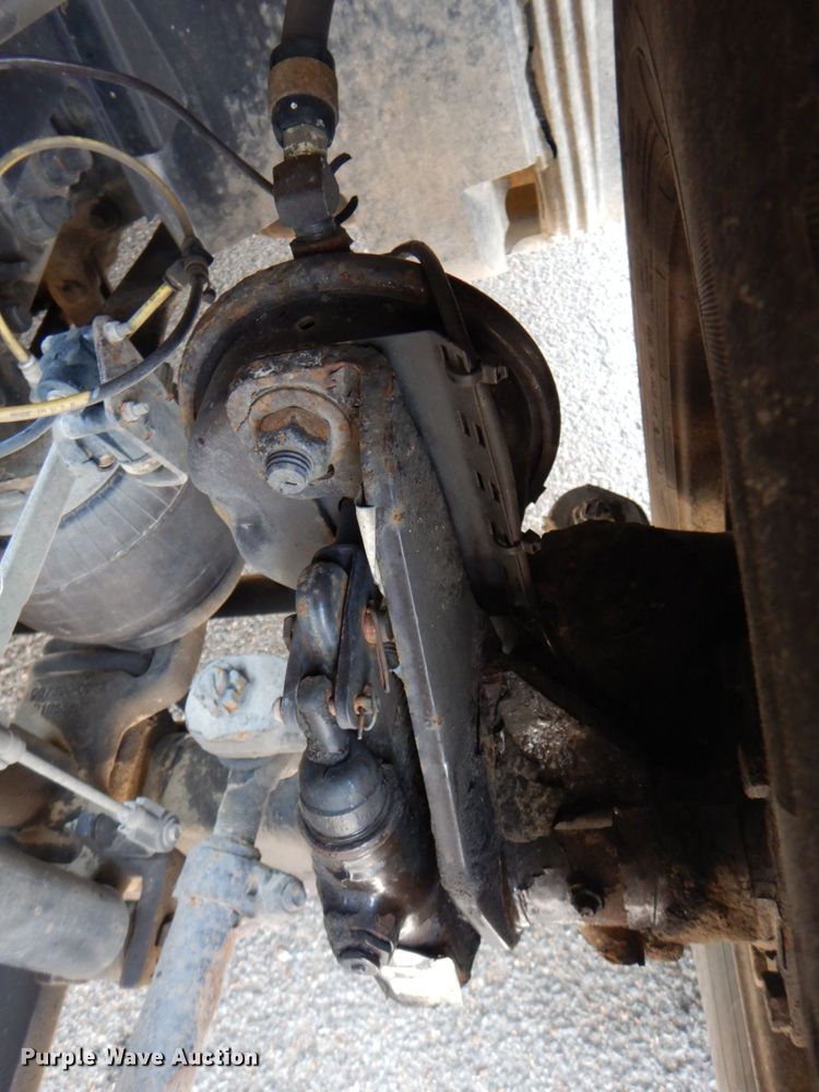 image for item DM3941 2009 Volvo VNL  semi truck