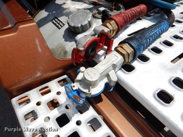 image for item DM3941 2009 Volvo VNL  semi truck