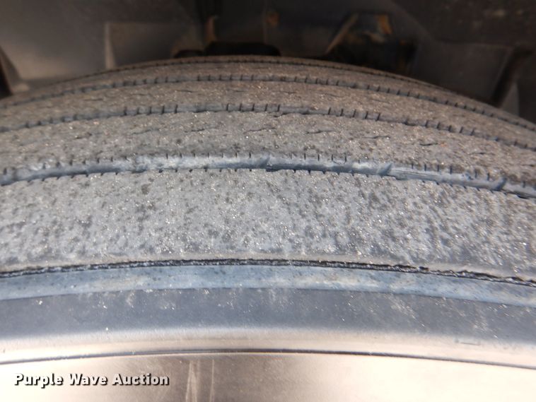 image for item DM3941 2009 Volvo VNL  semi truck