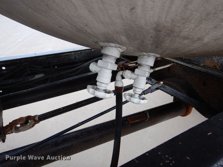 image for item DM6326 1996 Chevrolet Kodiak  propane truck